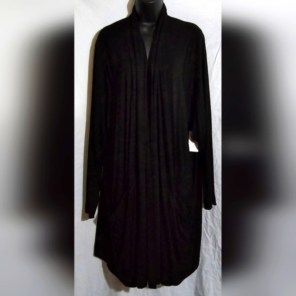 NWT TORRID SUPER SOFT STRAIGHT FRONT CARDIGAN SIZE 4